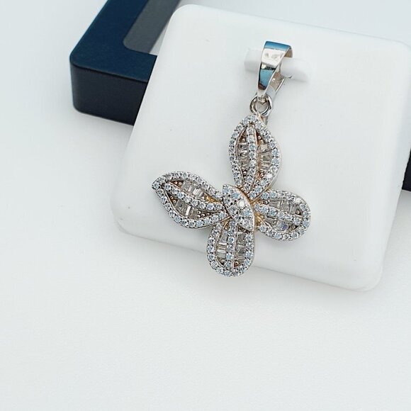 - "925 Sterling Silver Cubic Zirconia Pendant, UU1P6A6032 - Picture 3 of 7